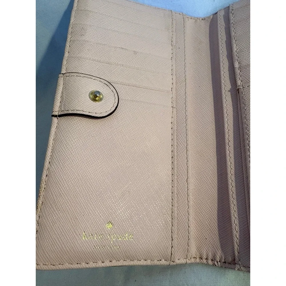 Kate Spade New York Light Pink Saffiano Leather Bifold Wallet‎ with ID Window